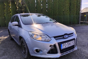 12/2012r, SALON POLSKA. Lekko przetarty prawy bok. Jeździ