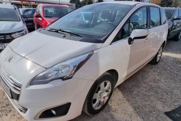 2016r, 1.6HDI. AUTOMAT. 7 osób. Lekko uszkodzony prawy bok. Jeździ.