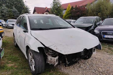 XII 2015r, 1.4 TSI. Uszkodzony. Poobijany. Pali