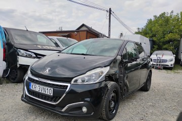 2018r, 1.2 Benzyna. Lekko uszkodzony lewy przód. Jeździ.