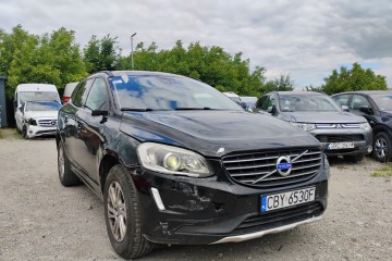 2015r, 2.0 DIESEL. Uszkodzony przód. Poobijany. Jeździ.