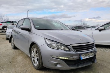 2016r. 1.6HDI. Uszkodzony lekko przód i tył. Jeździ.