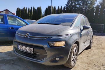 2013r, 1.6 Benzyna. Lekko przetarty lewy bok. Jeździ