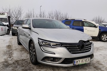 2018r, 1.6 Benzyna. Uszkodzony przód i lekko tył. Jeździ.