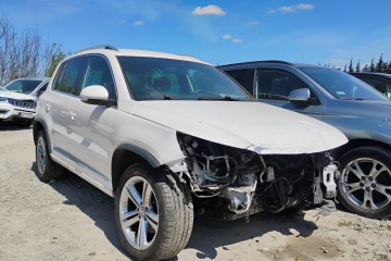 2013r, 2.0 TDI. 4x4. AUTOMAT. Uszkodzony przód.
