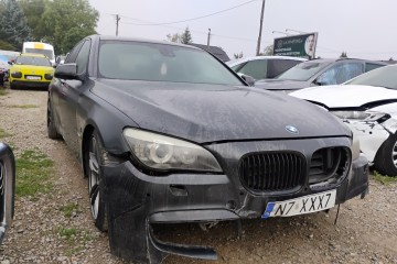 12/2011r, 3.0 DIESEL. X-DRIVE. AUTOMAT. Lekko uszkodzony przód.