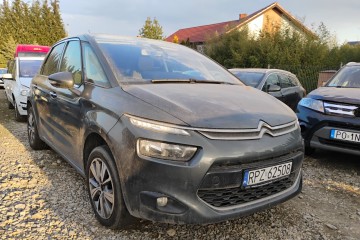 2013r, 1.6 Benzyna. Lekko przetarty lewy bok. Jeździ