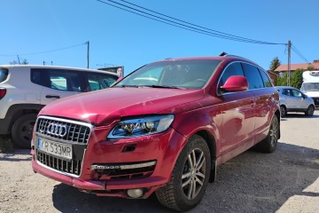 2008r, 3.0 TDI 4x4. Lekko uszkodzony przód. Jeździ.