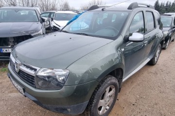 2013r, SALON POLSKA. 1.5 DCI. Uszkodzony prawy bok. Jeździ.