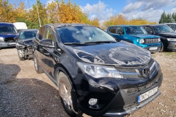 2014r, 2.0 D4D. 4x4. Uszkodzony. Poobijany. Jeździ.