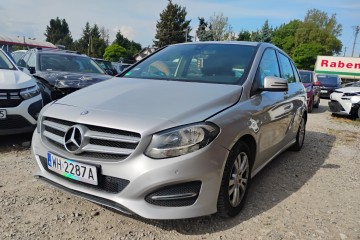 2016r, 1.5DIESEL. AUTOMAT. Uszkodzony prawy bok. Jeździ.