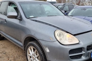 2006r, 4.5 LPG. AUTOMAT, 4x4. Lekko uszkodzony lewy przód. Jeździ.