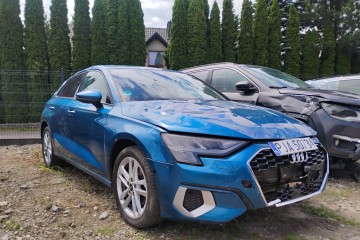 2023r, 1.5 Benzyna. Uszkodzony lewy przód. Poobijany.